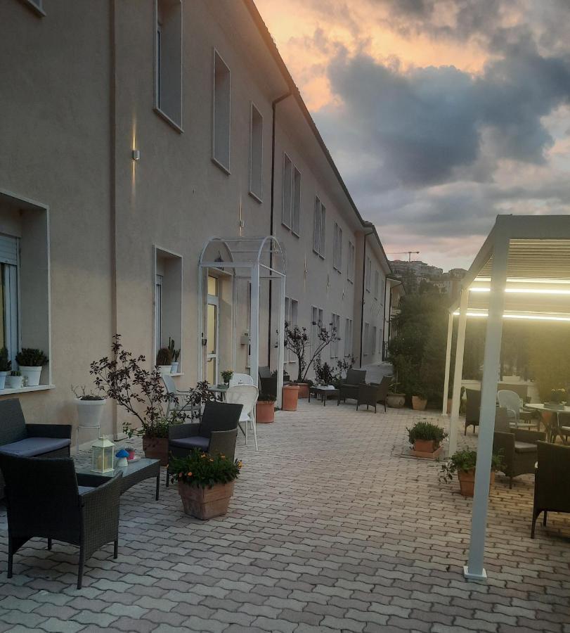 Hotel Porta Rivera LʼAquila المظهر الخارجي الصورة