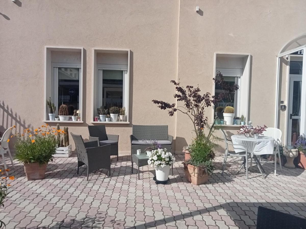 Hotel Porta Rivera LʼAquila المظهر الخارجي الصورة